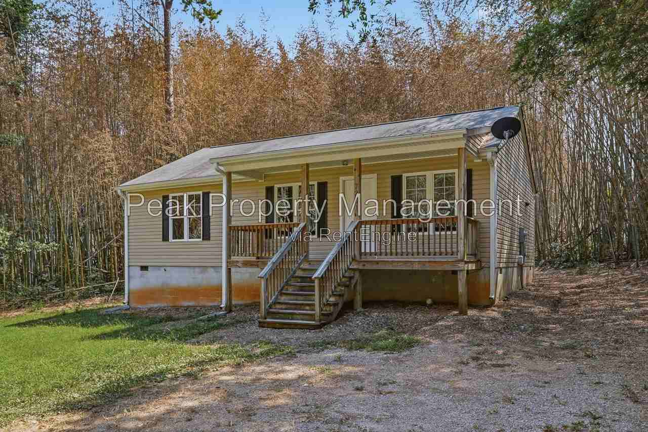 7201 Bennington Rd - Photo 3 of 22