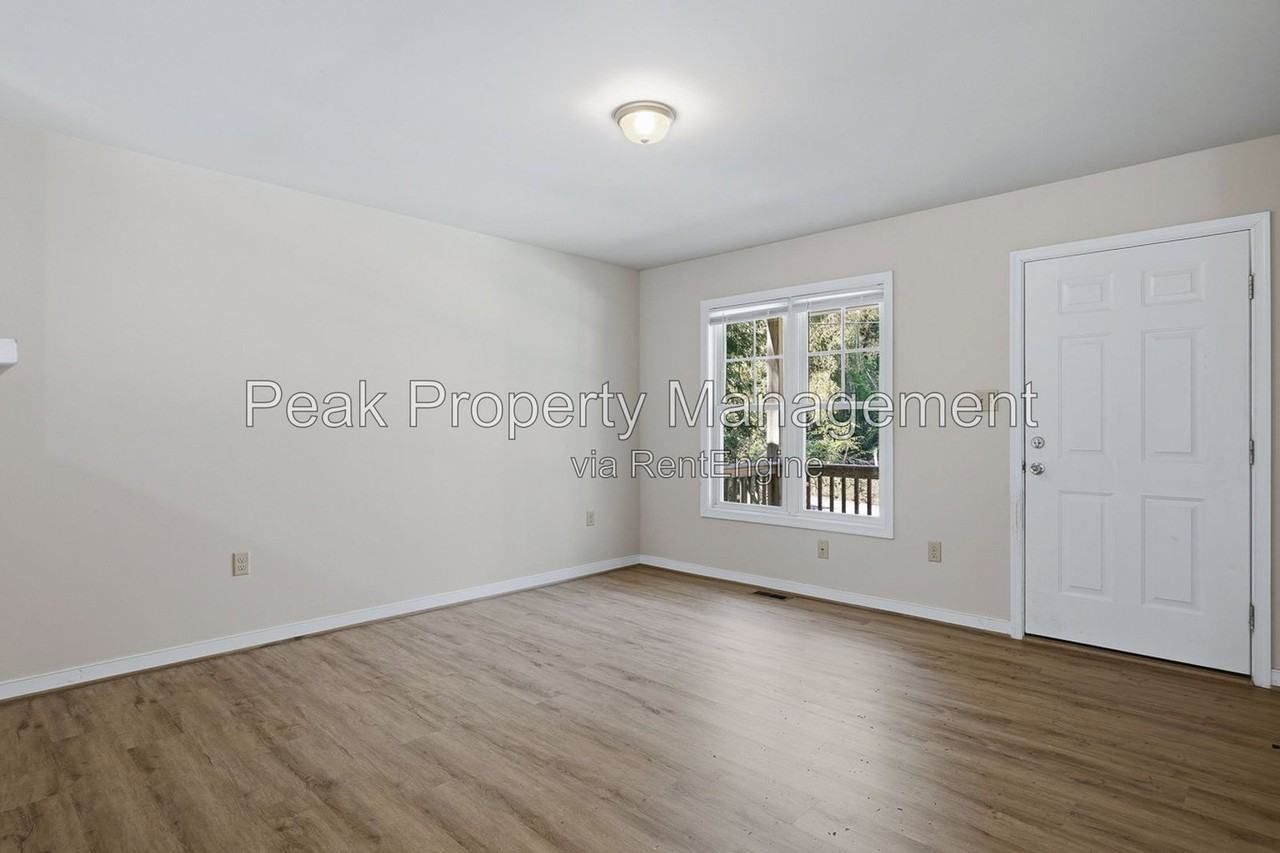 7201 Bennington Rd - Photo 5 of 22