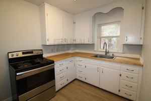 featured image of 11 Maple St