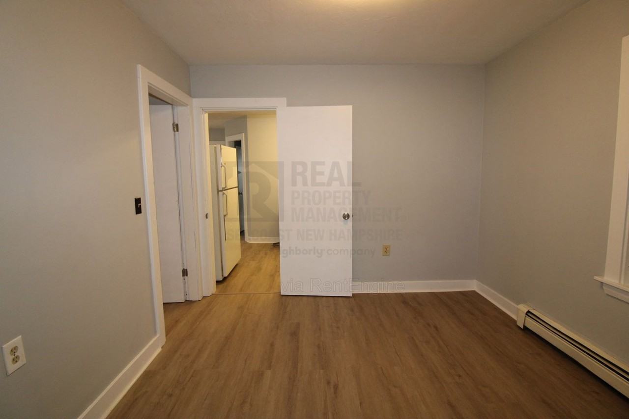 11 Maple St - Photo 6 of 12