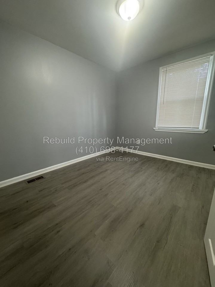 5634 Midwood Ave - Photo 4 of 8