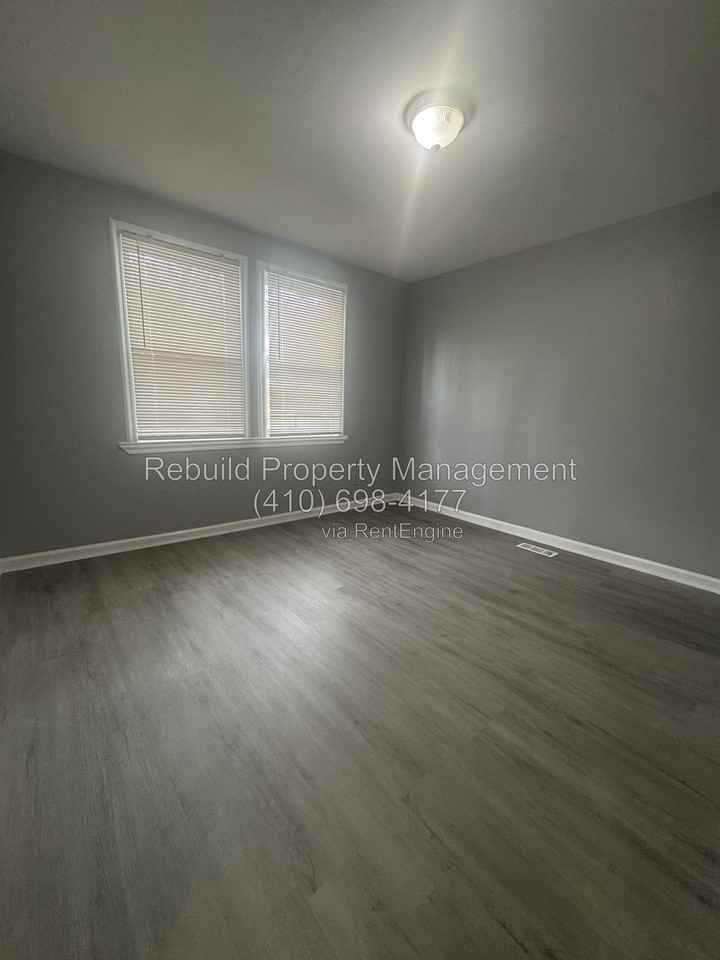 5634 Midwood Ave - Photo 5 of 8