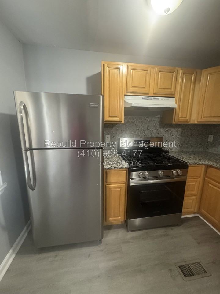 5634 Midwood Ave - Photo 7 of 8
