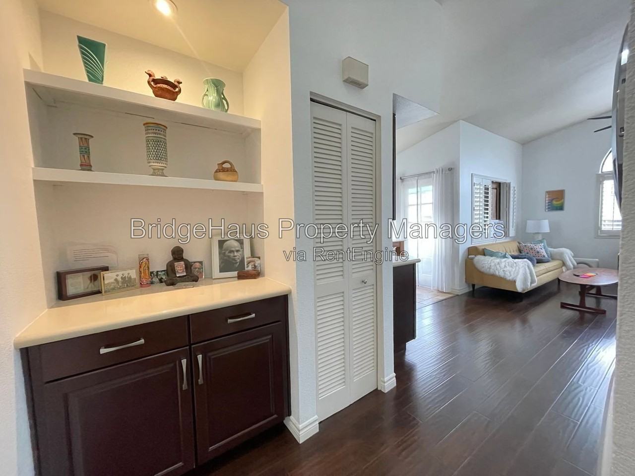 1434 Essex St #6 - Photo 7 of 26