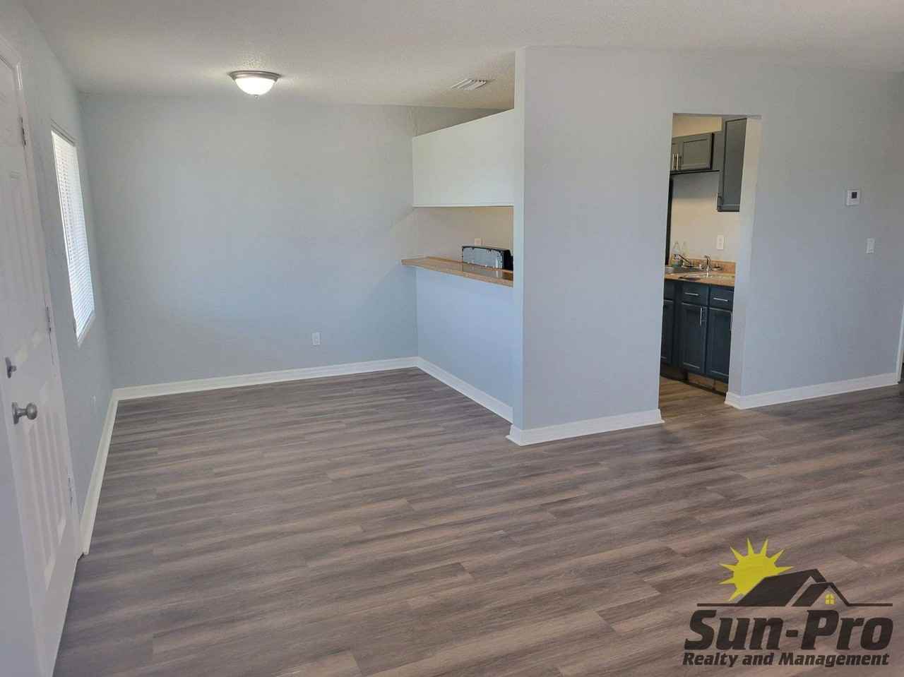 515 Silver Beach Ave #6 - Photo 4 of 10