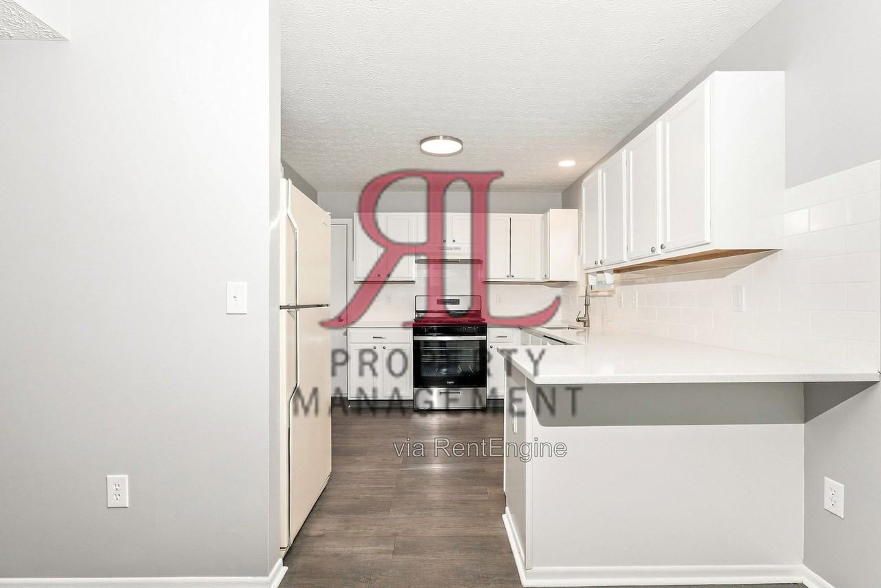 900 Robmeyer Dr - Photo 6 of 33