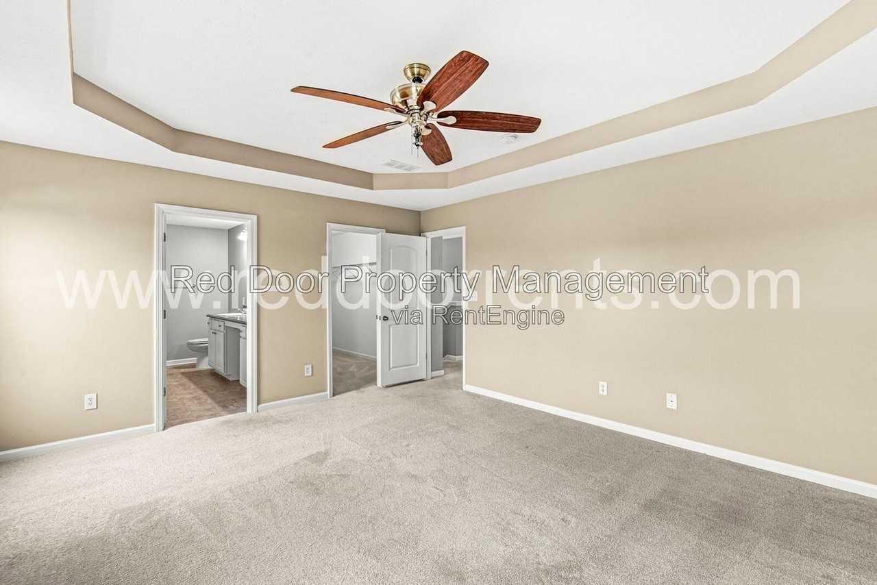 6114 Pebblebrooke Rd - Photo 7 of 34