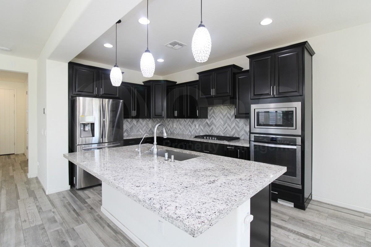 213 E Lantana Dr - Photo 3 of 45