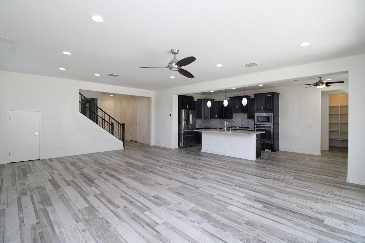 213 E Lantana Dr - Photo 7 of 45