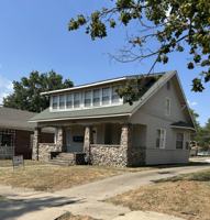 featured image of 110 W Lindburg St