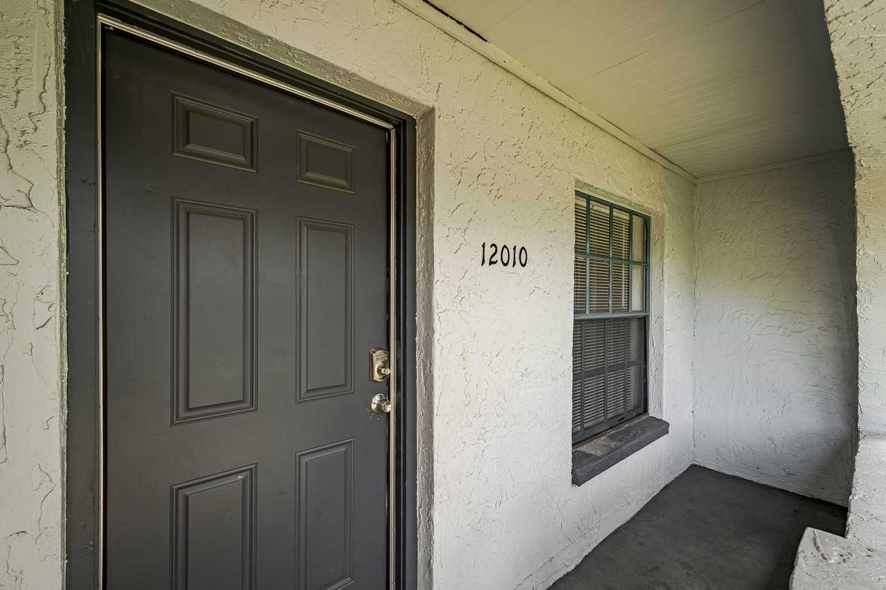 12002 Embarcadero Dr - Photo 3 of 6