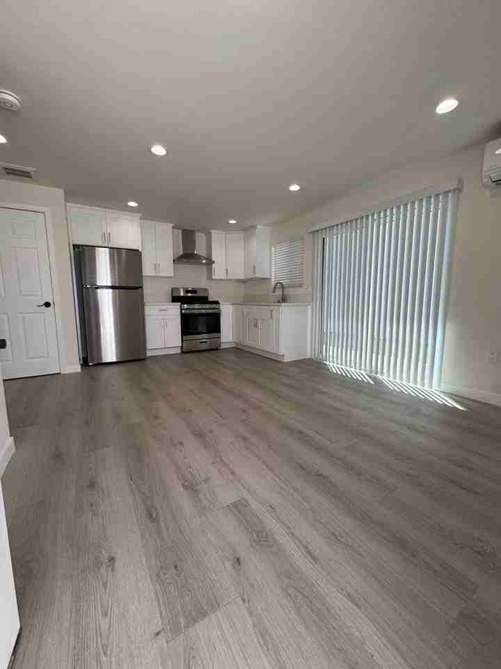 7317 -7321 Garden Grove Avenue - Photo 5 of 10