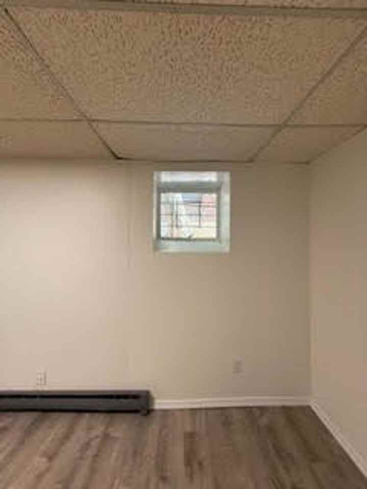 199 Strathmore Rd - Photo 6 of 7