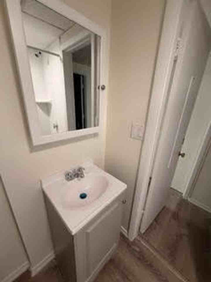 199 Strathmore Rd - Photo 7 of 7