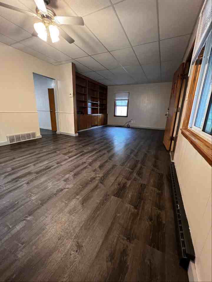 305 5th St - Photo 3 of 7