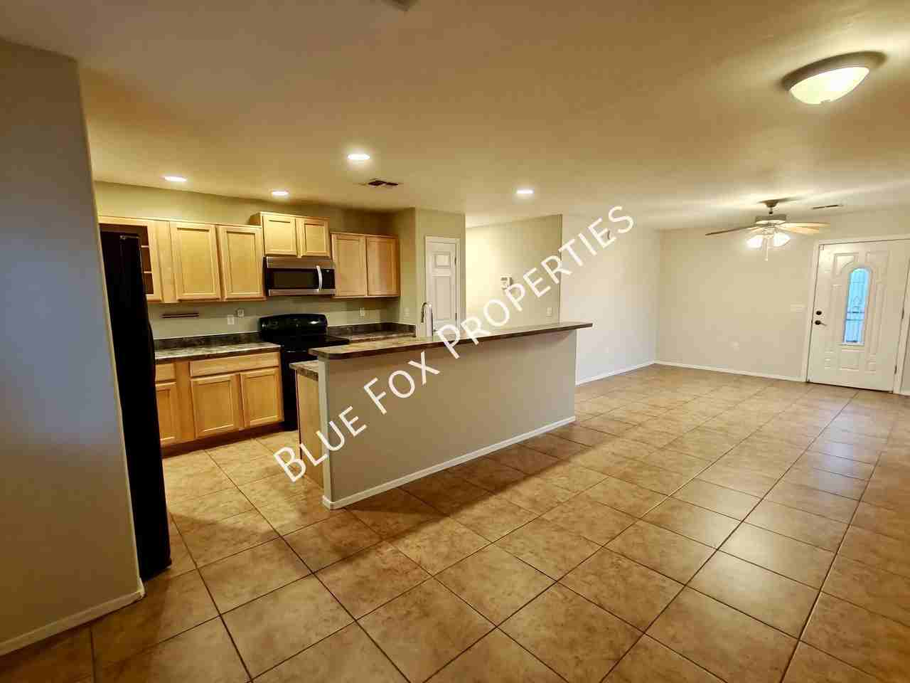 237 E Waverly St - Photo 2 of 18