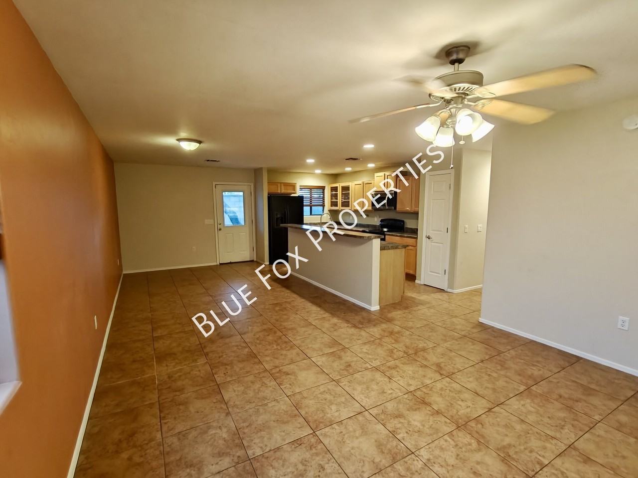 237 E Waverly St - Photo 4 of 18