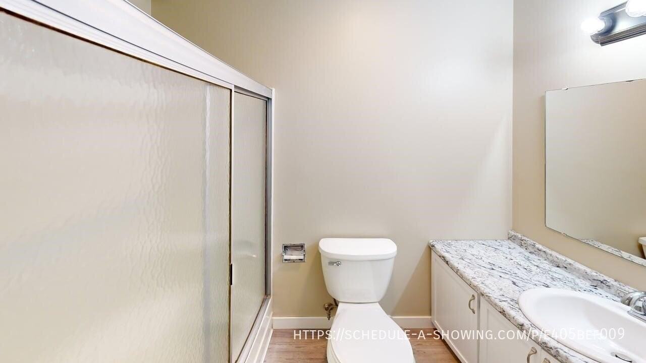 701 Grove St #4 - Photo 2 of 9