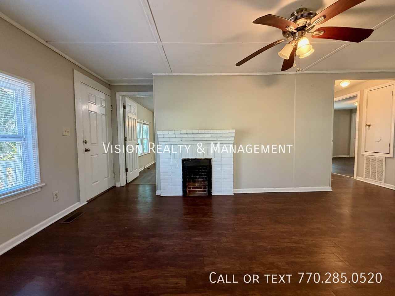 215 Brown St - Photo 5 of 40