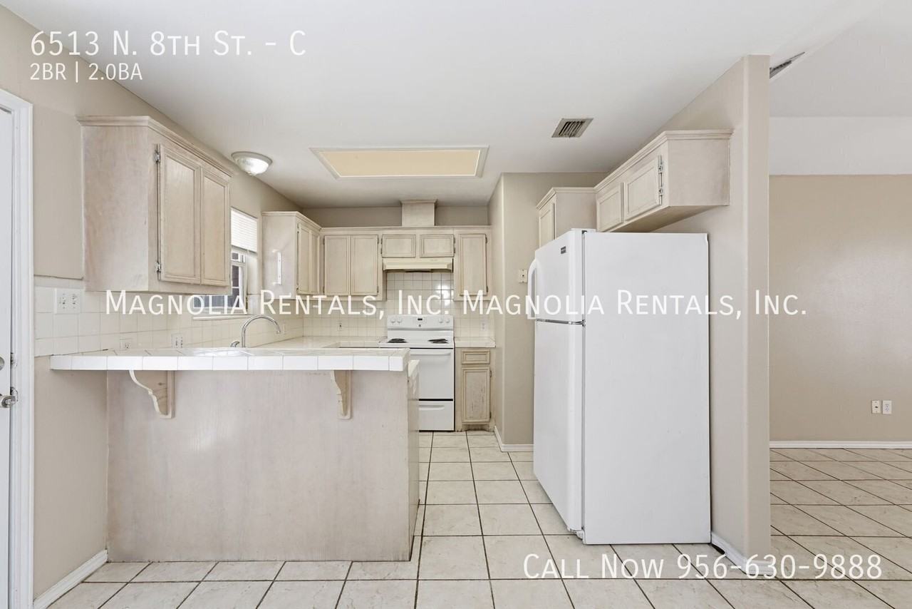 6513 N 8th St #C - Photo 5 of 13