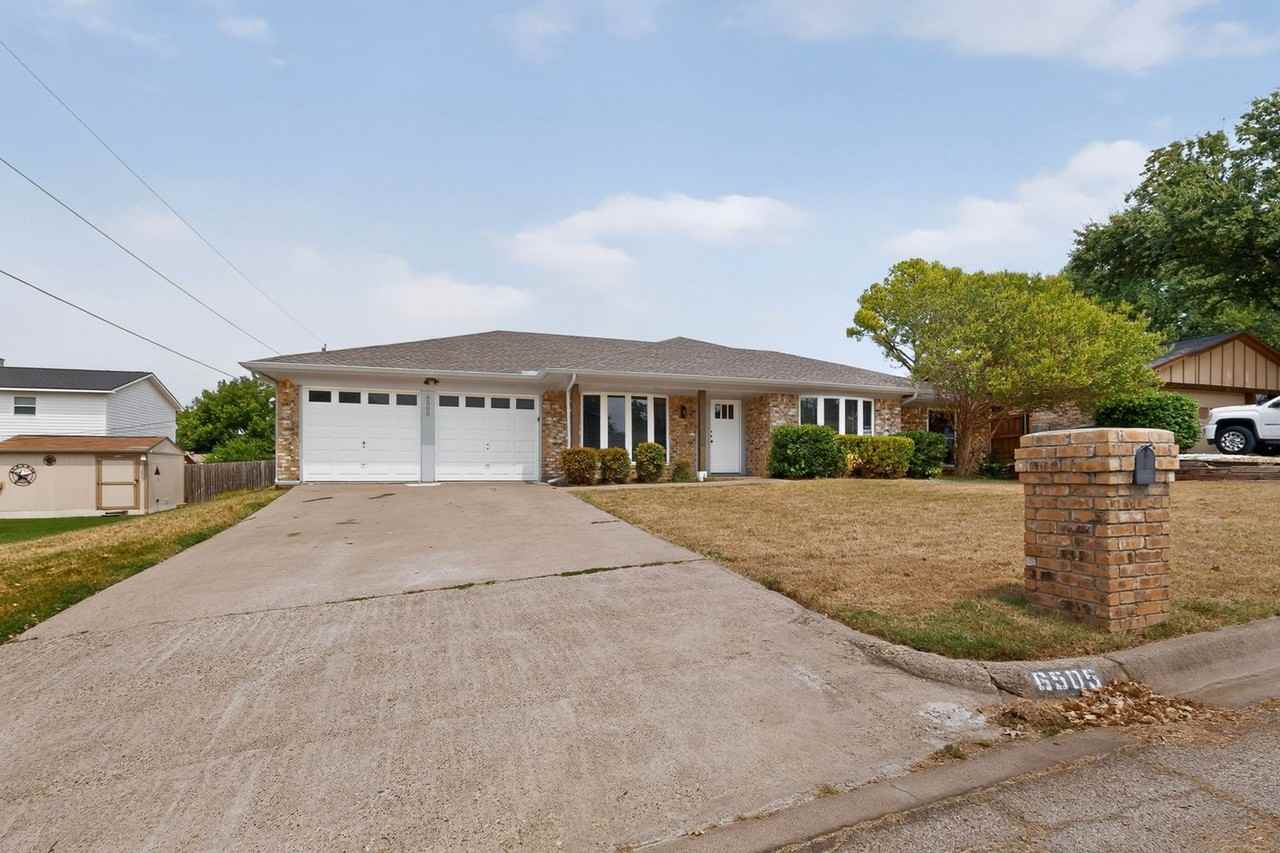 6505 Victoria Ave - Photo 4 of 45