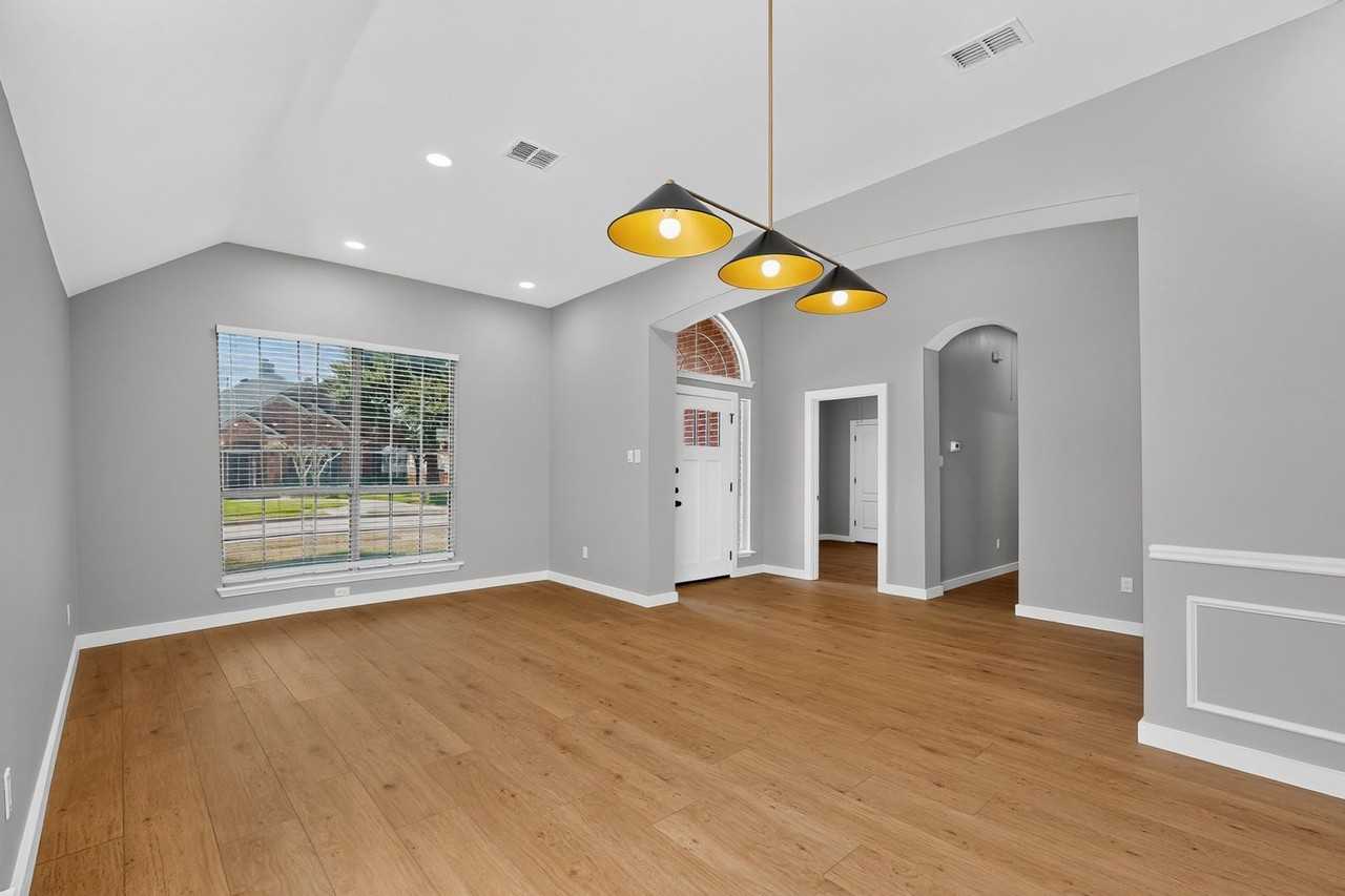 11112 Amber Valley Dr - Photo 7 of 46