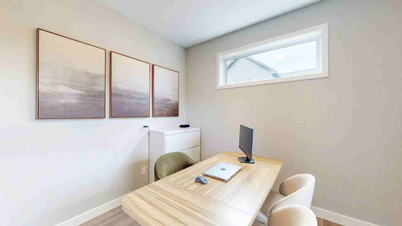 16003 Kenyon Ct - Photo 3 of 50
