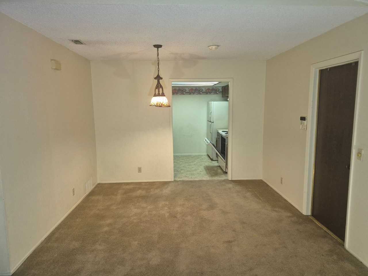 914 W Meadowmere Ln - Photo 3 of 32