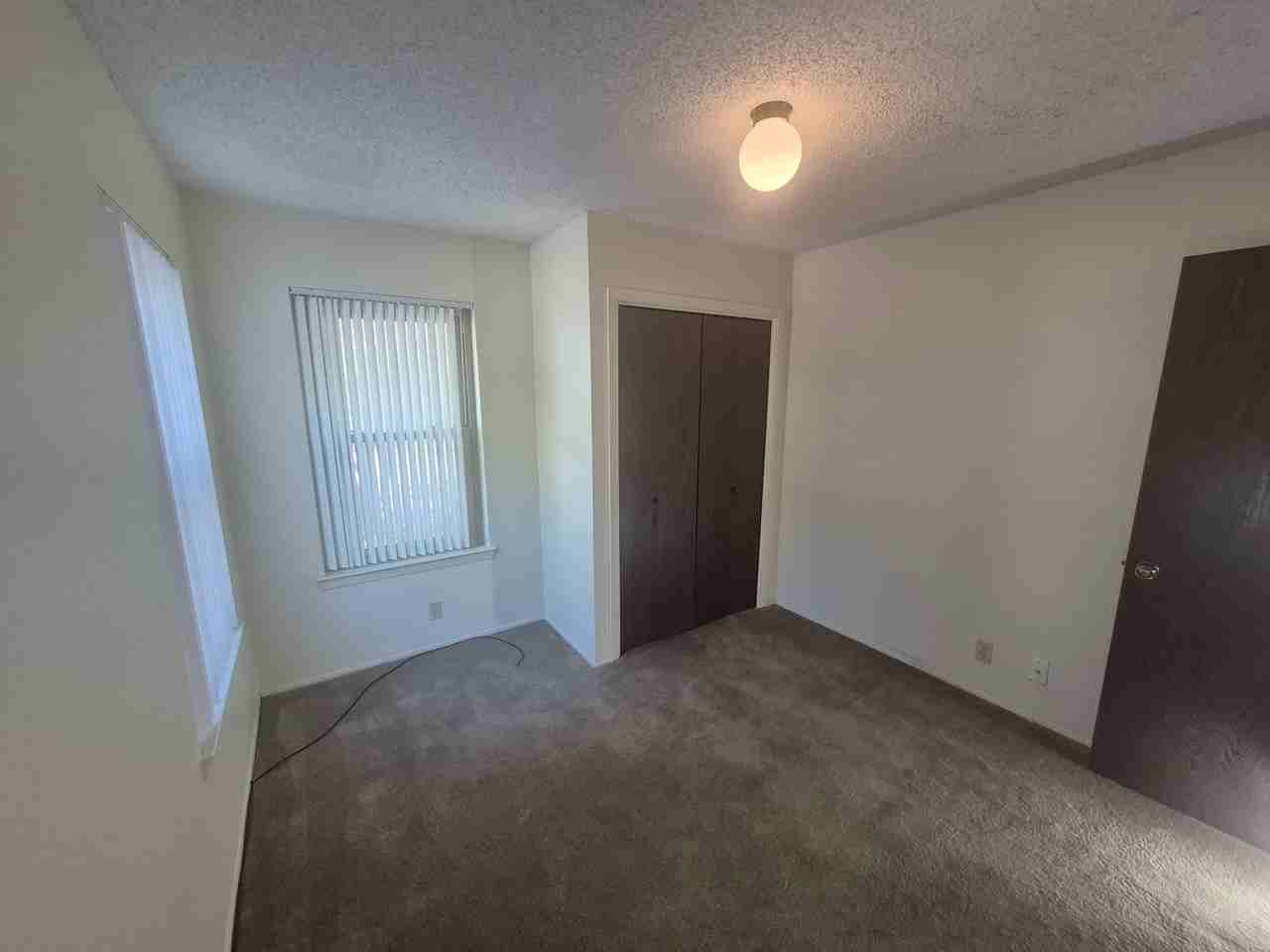 914 W Meadowmere Ln - Photo 4 of 32
