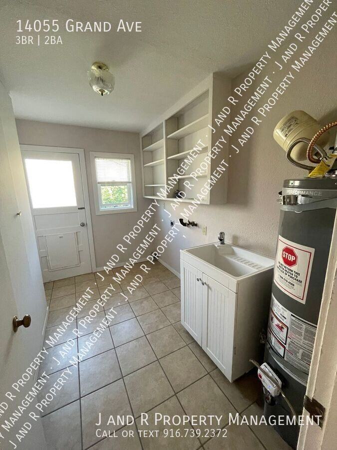 14055 Grand Ave - Photo 5 of 18