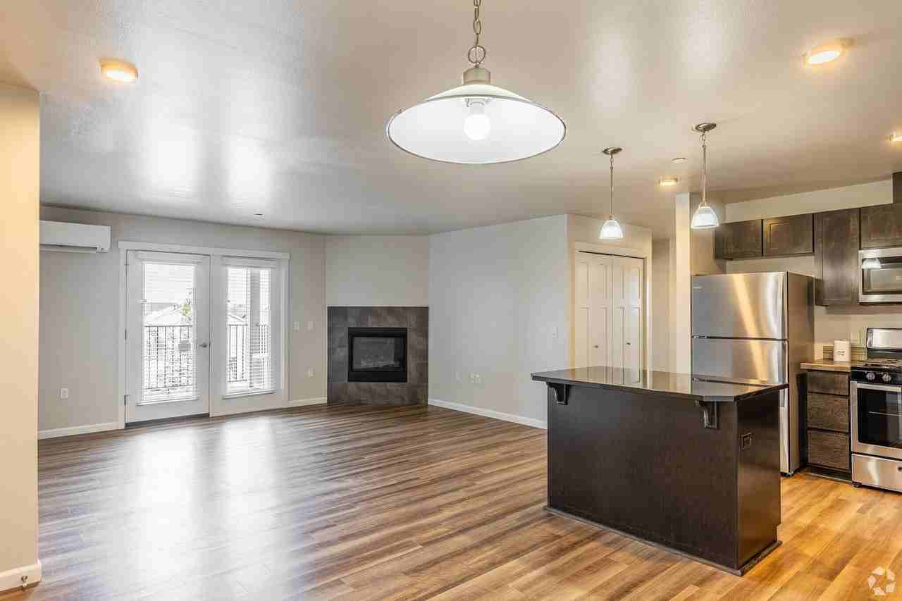 Escena Apartments - Photo 5 of 38