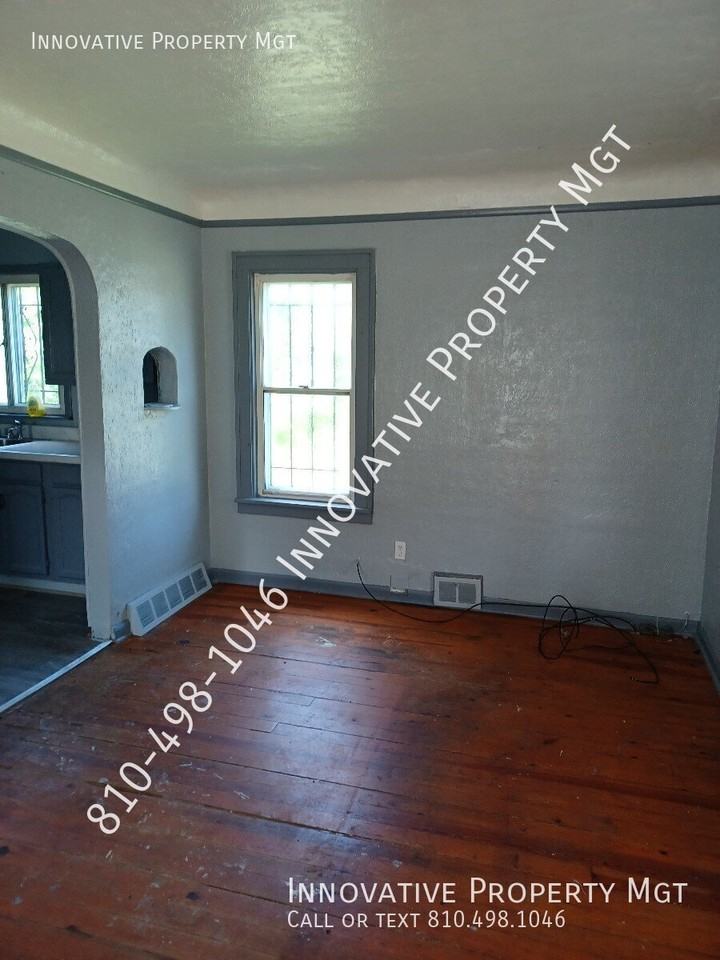 905 Cottage Grove Ave - Photo 2 of 30