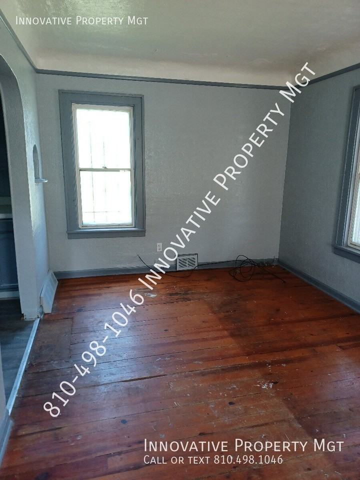 905 Cottage Grove Ave - Photo 3 of 30