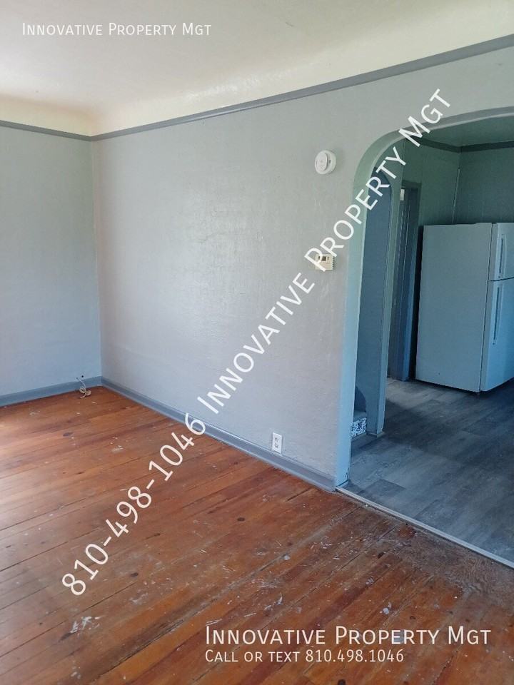 905 Cottage Grove Ave - Photo 5 of 30