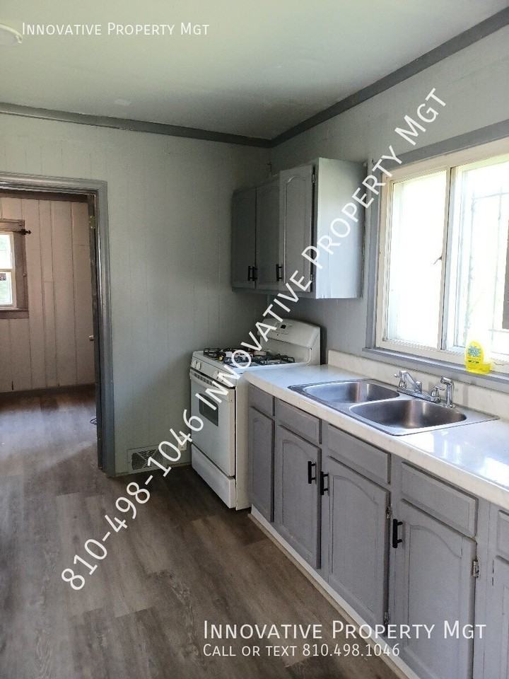 905 Cottage Grove Ave - Photo 6 of 30