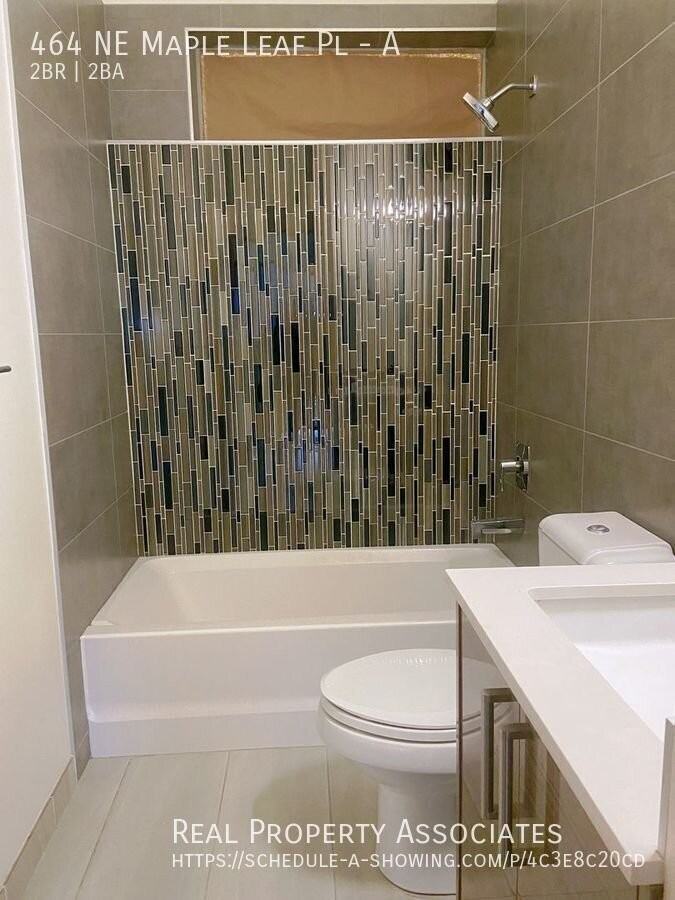 464 Ne Maple Leaf Pl #A - Photo 3 of 12