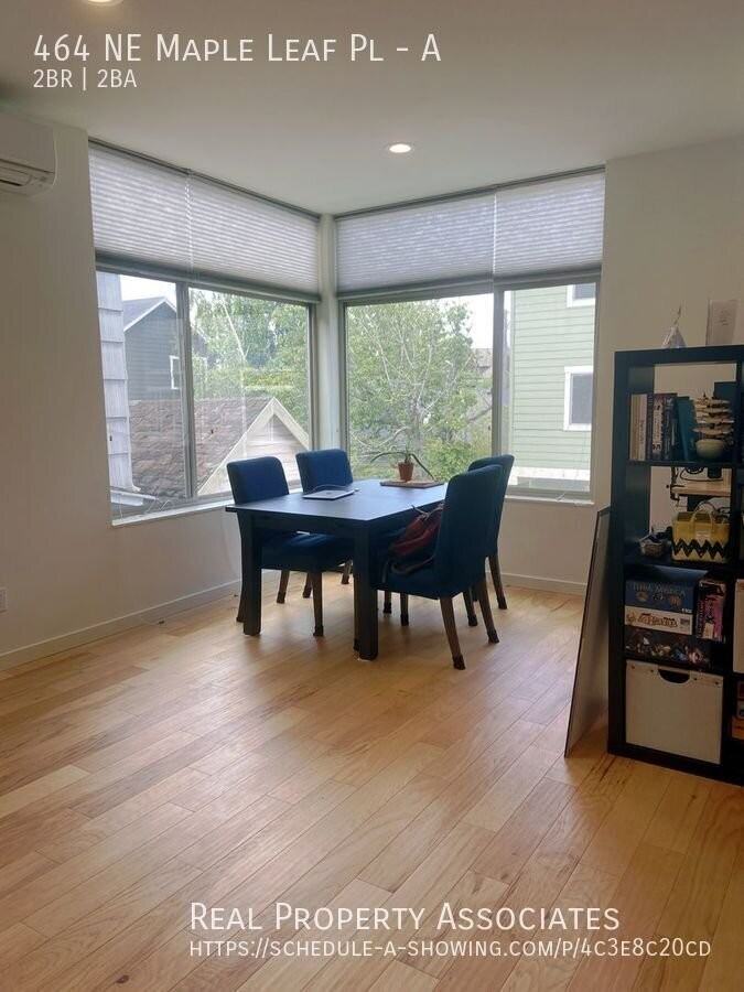 464 Ne Maple Leaf Pl #A - Photo 4 of 12