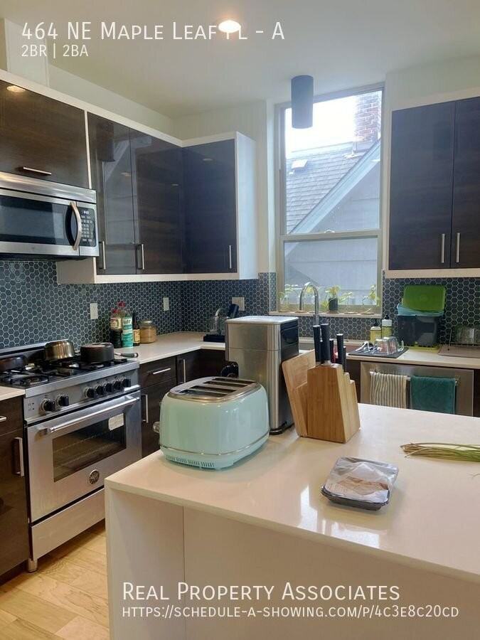 464 Ne Maple Leaf Pl #A - Photo 5 of 12