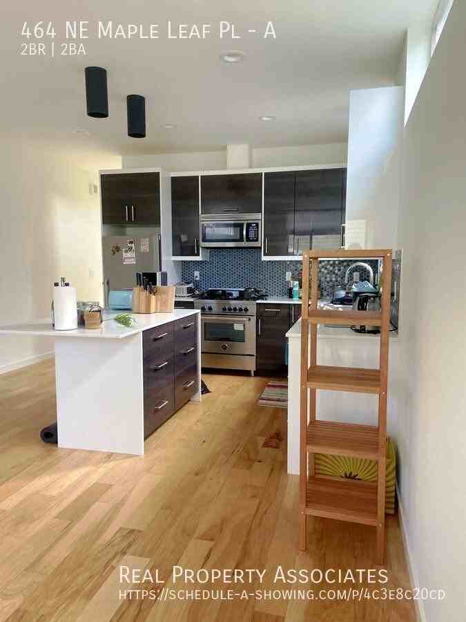 464 Ne Maple Leaf Pl #A - Photo 6 of 12