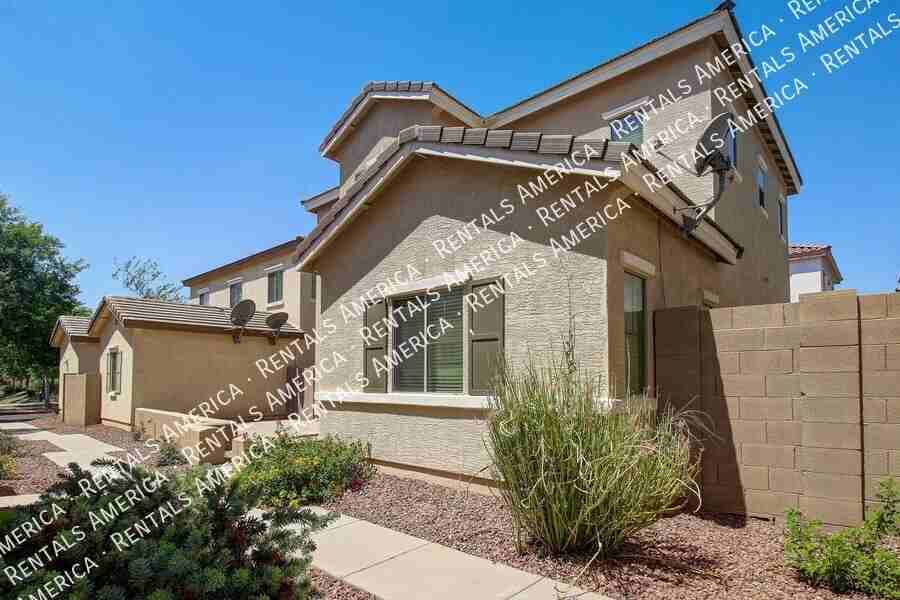 4692 E Laurel Ave - Photo 2 of 33