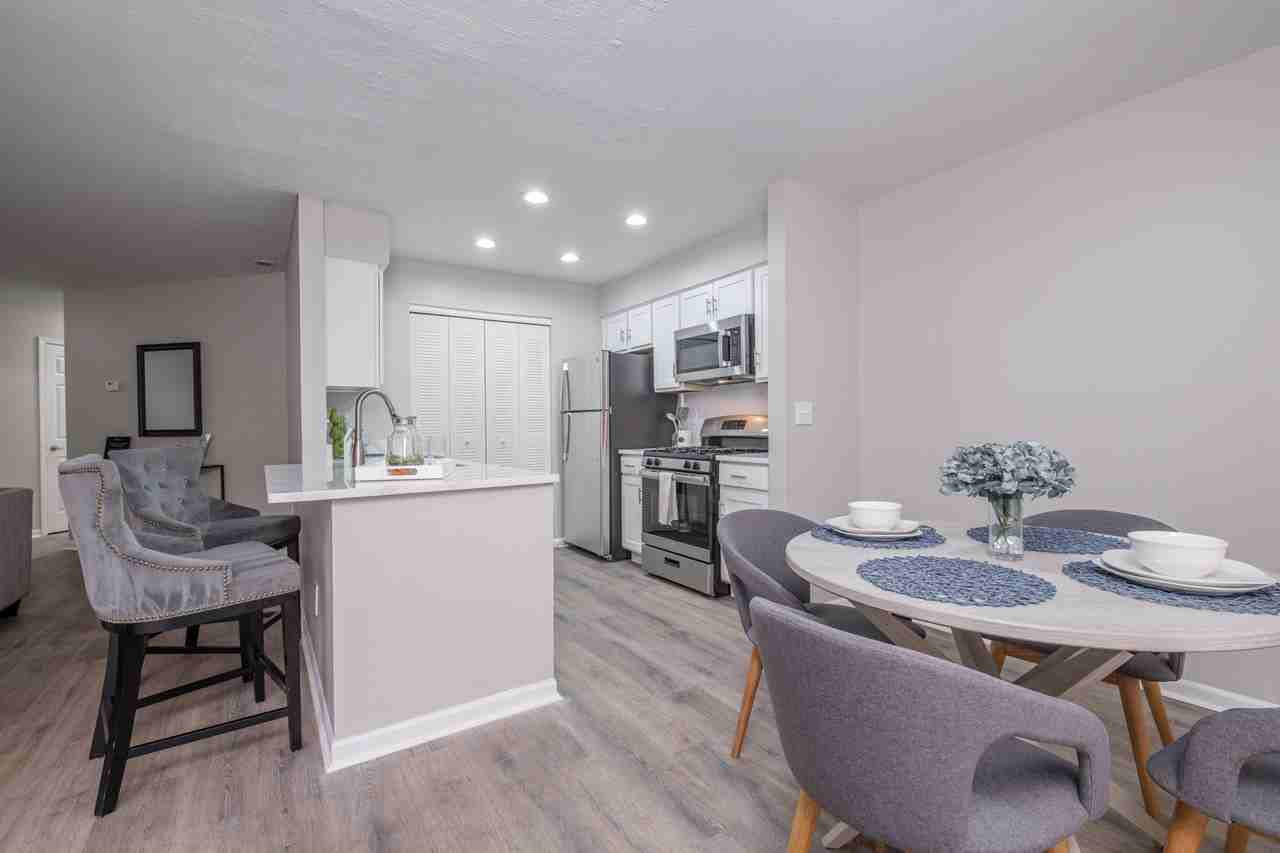 The Residence at Christopher Wren Apartments - Photo 2 of 48