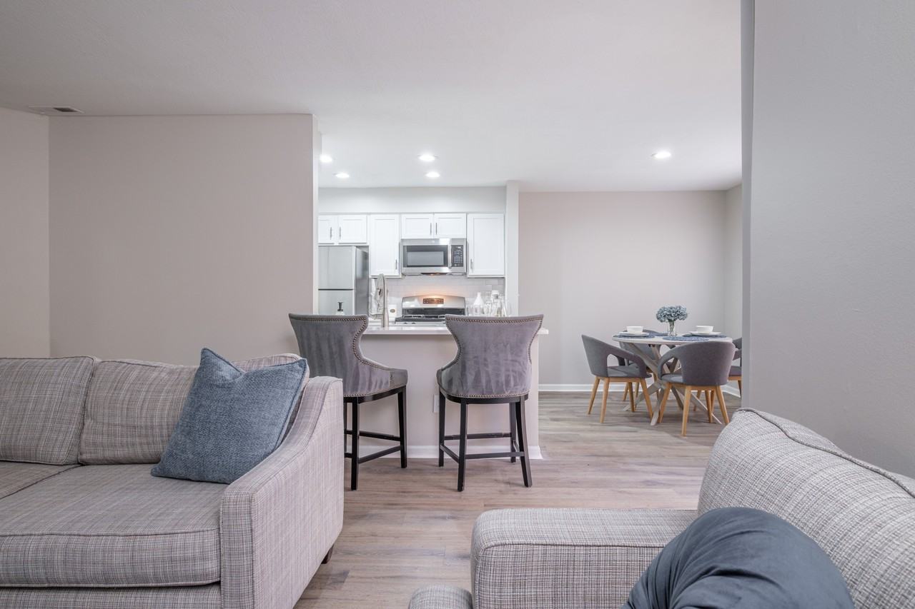 The Residence at Christopher Wren Apartments - Photo 3 of 48