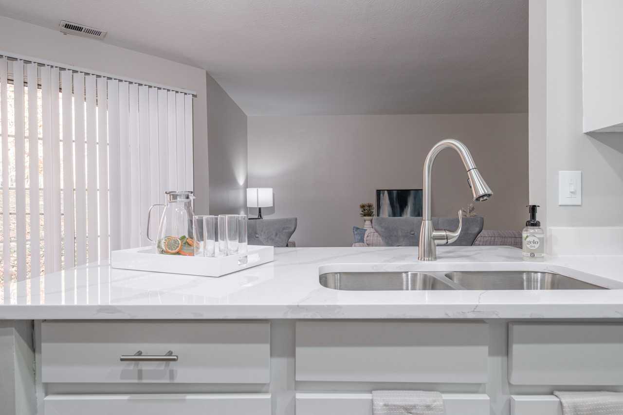 The Residence at Christopher Wren Apartments - Photo 5 of 48