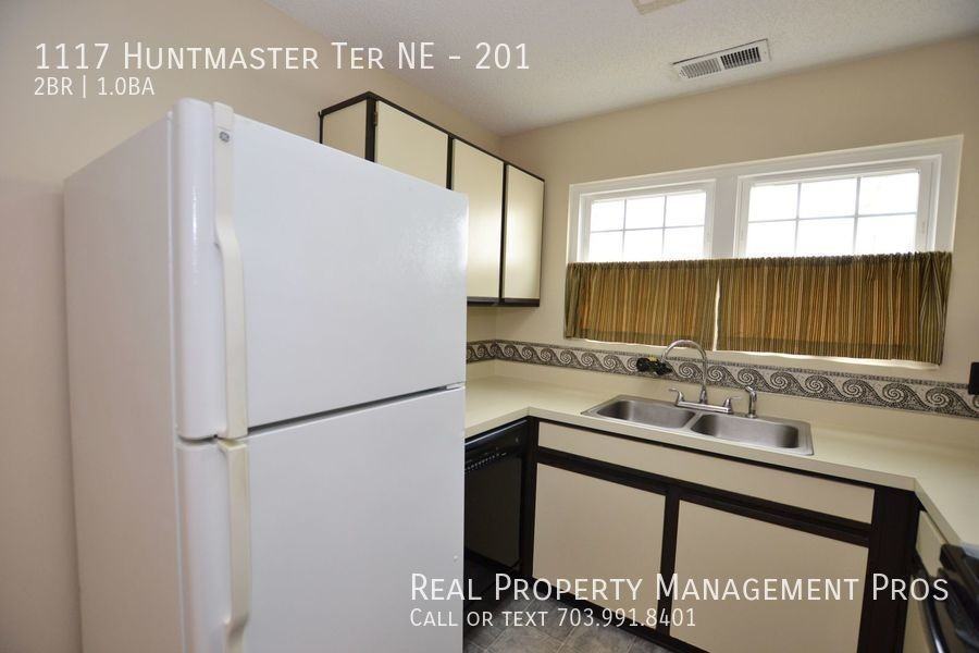 1117 Huntmaster Ter Ne #201 - Photo 4 of 18