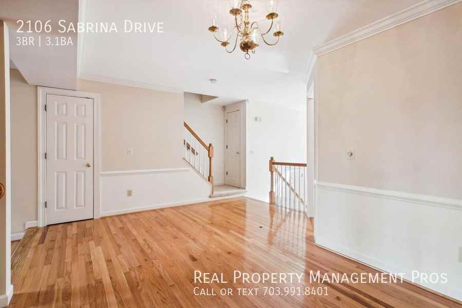 2106 Sabrina Dr - Photo 7 of 30