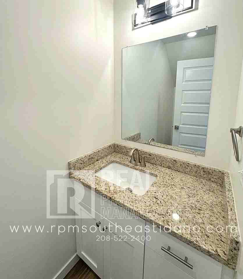845 Golden Bear Ln - Photo 5 of 26