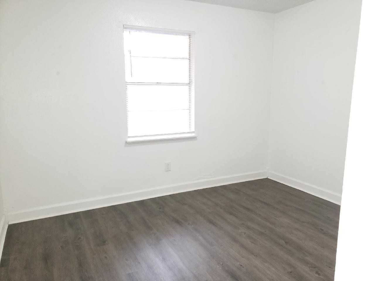 8506 Channelview Cir #1 - Photo 4 of 6
