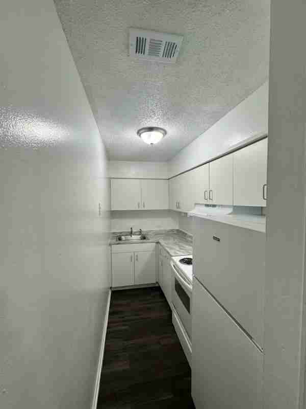 8506 Channelview Cir #1 - Photo 5 of 6