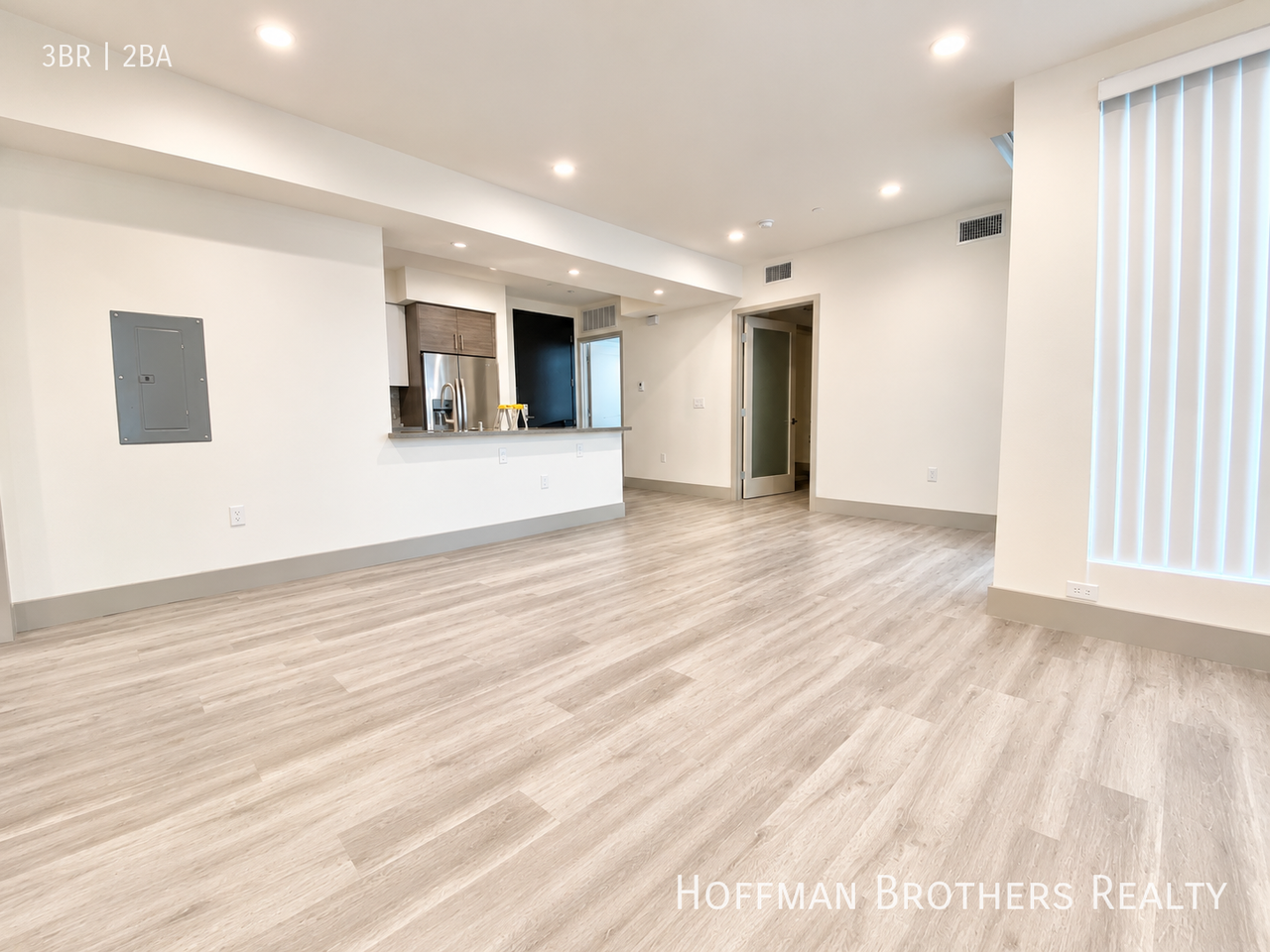 4847 Oakwood Ave #216