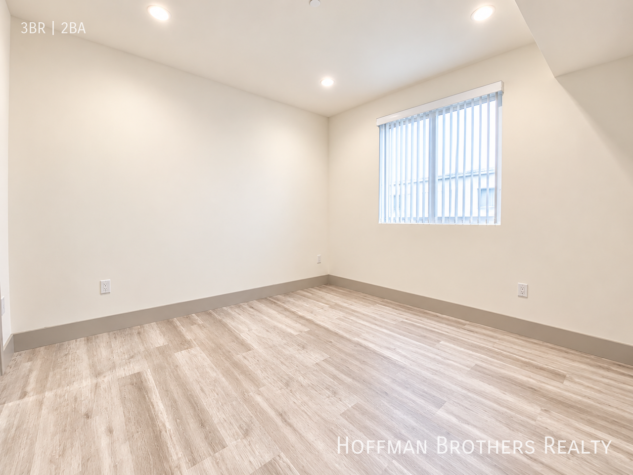4847 Oakwood Ave #216 - Photo 4 of 8